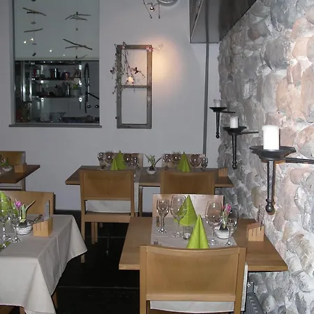 Отель Fueuergaessli'S Boutique Suite Тун