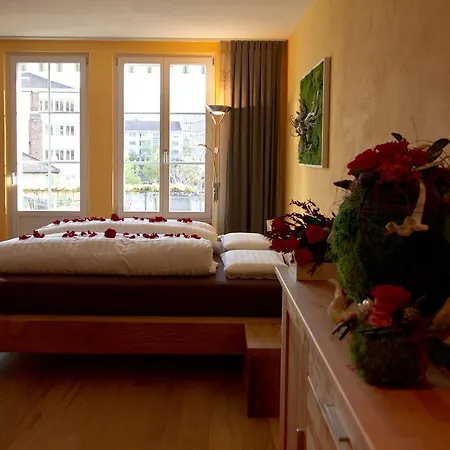 Fueuergaessli'S Boutique Suite Отель Тун